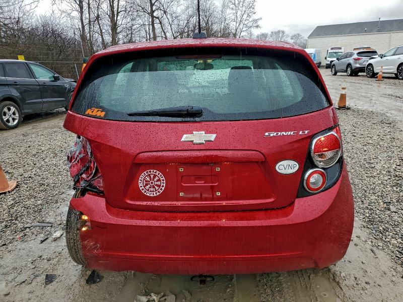 Фото 6 - CHEVROLET SONIC