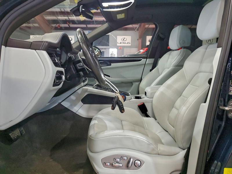 Фото 7 - PORSCHE MACAN