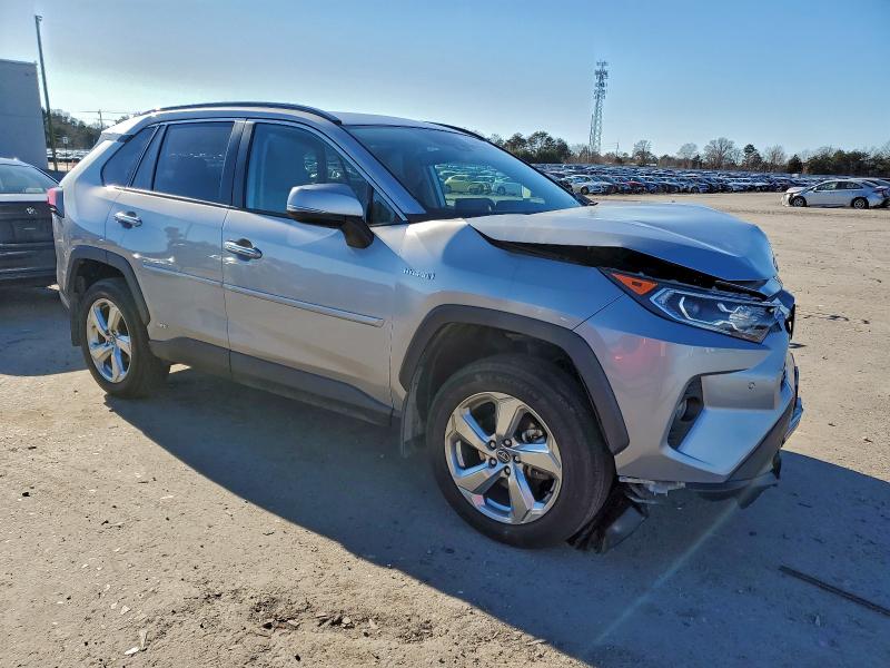 Фото 4 - TOYOTA RAV4