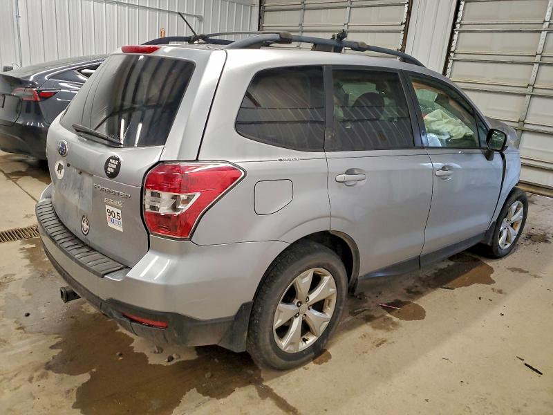 Фото 3 - SUBARU FORESTER