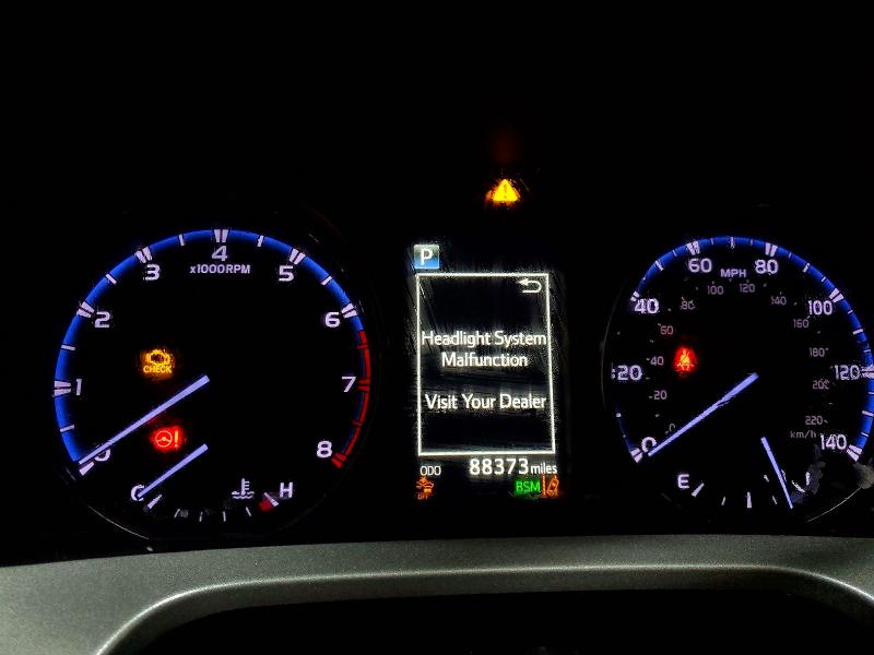 Фото 9 - TOYOTA RAV4