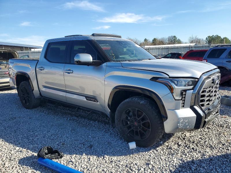 Фото 4 - TOYOTA TUNDRA