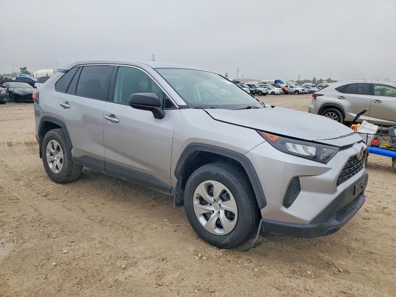 Фото 4 - TOYOTA RAV4