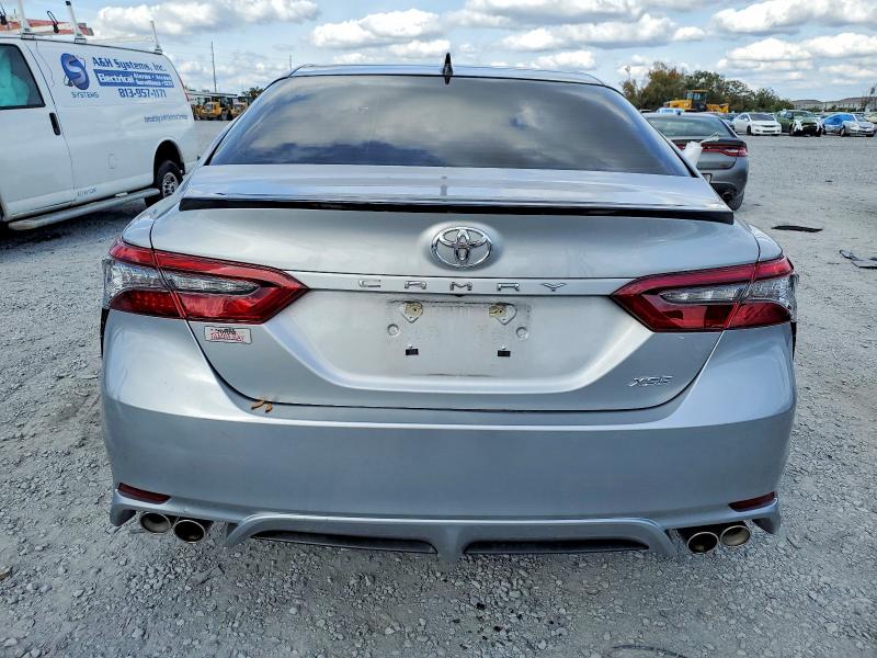 Фото 6 - TOYOTA CAMRY