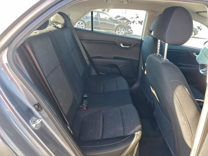 Фото 10 - KIA RIO