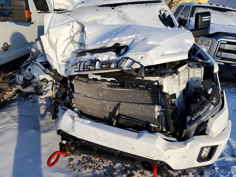 Фото 11 - GMC SIERRA