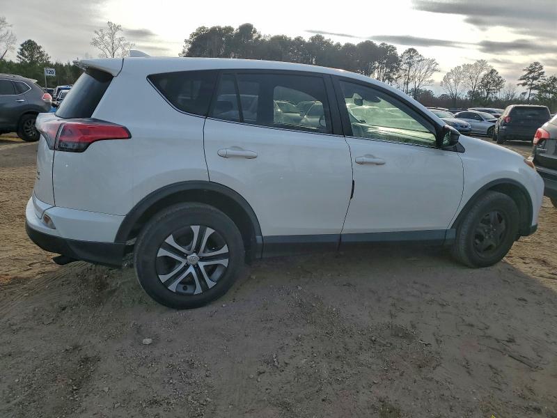 Фото 3 - TOYOTA RAV4
