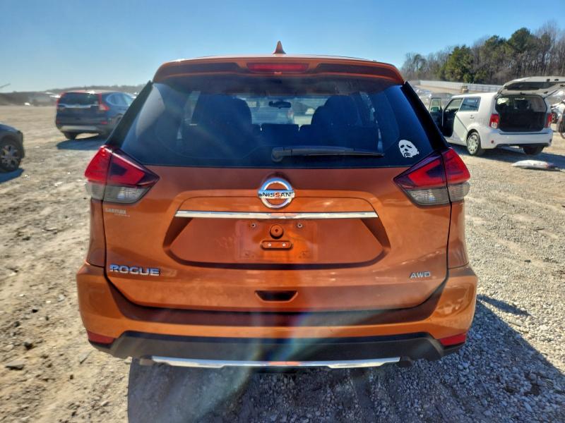 Фото 6 - NISSAN ROGUE