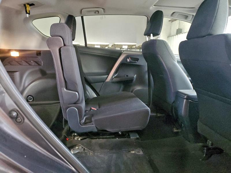 Фото 11 - TOYOTA RAV4