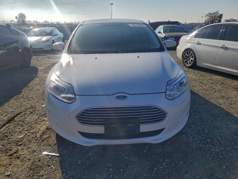 Фото 5 - FORD FOCUS