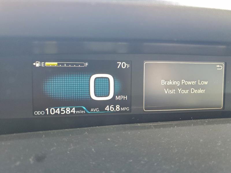 Фото 9 - TOYOTA PRIUS