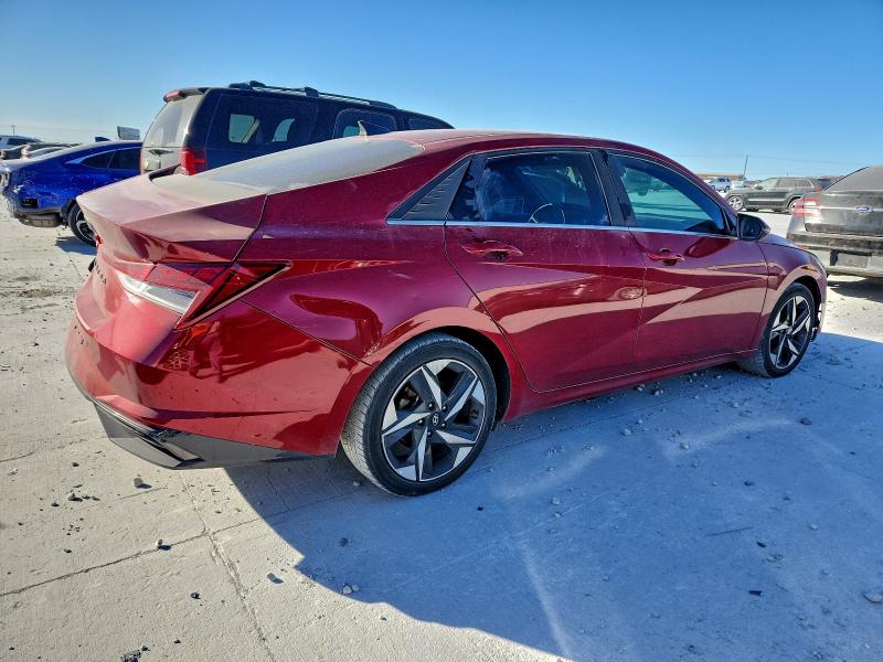 Фото 3 - HYUNDAI ELANTRA