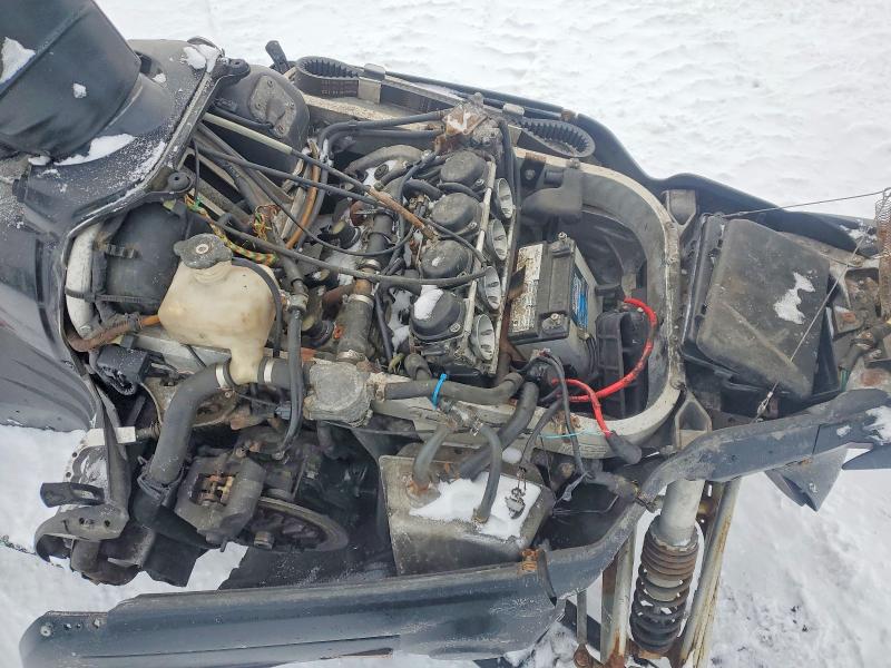 YAMAHA SNOWMOBILE 2003