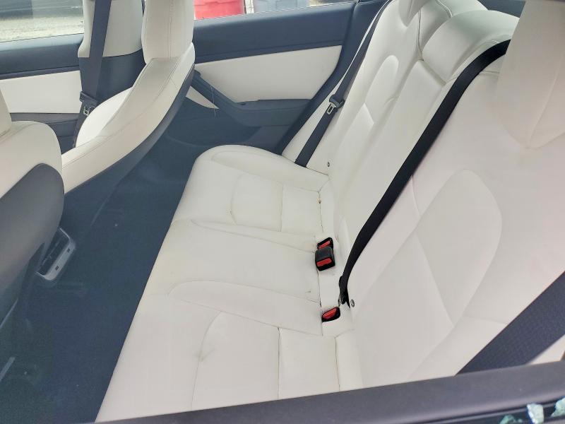 Фото 10 - TESLA MODEL 3