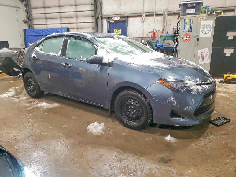 Фото 4 - TOYOTA COROLLA