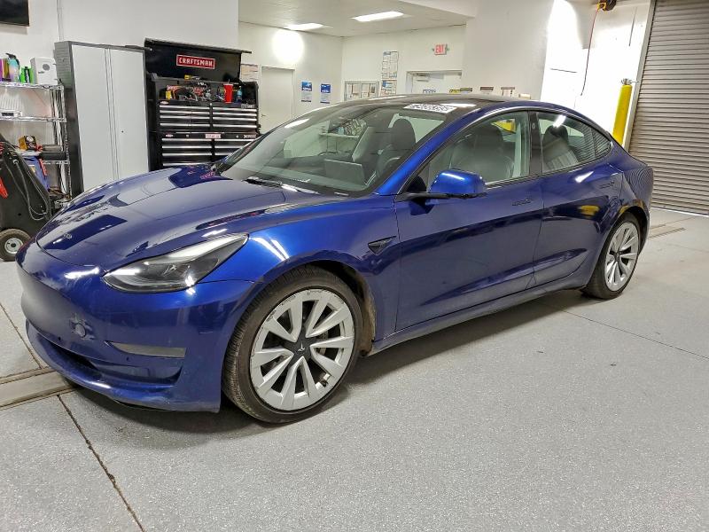 Фото 1 - TESLA MODEL 3