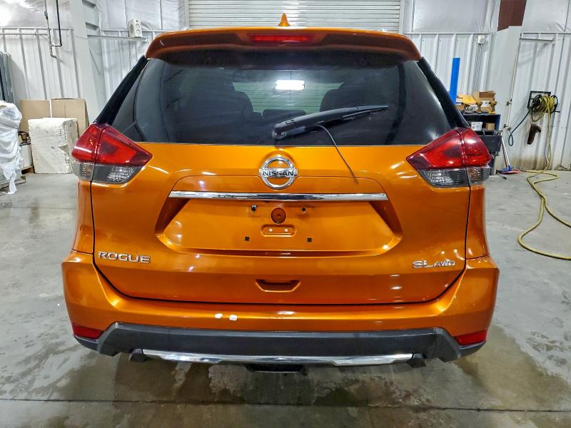 Фото 6 - NISSAN ROGUE