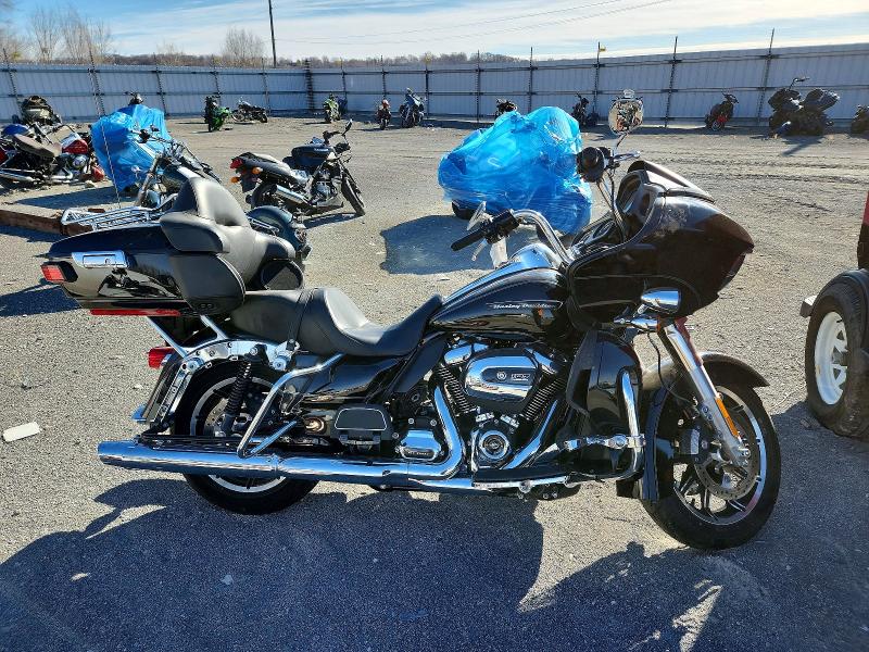 HARLEY-DAVIDSON FL 2017