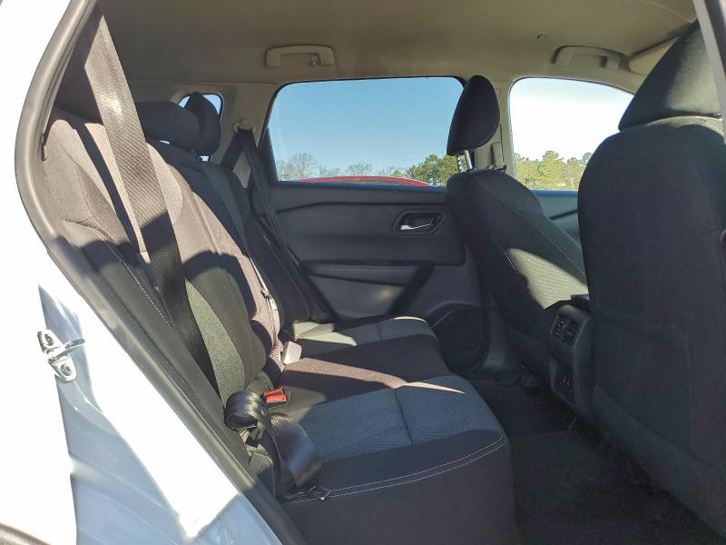 Фото 11 - NISSAN ROGUE