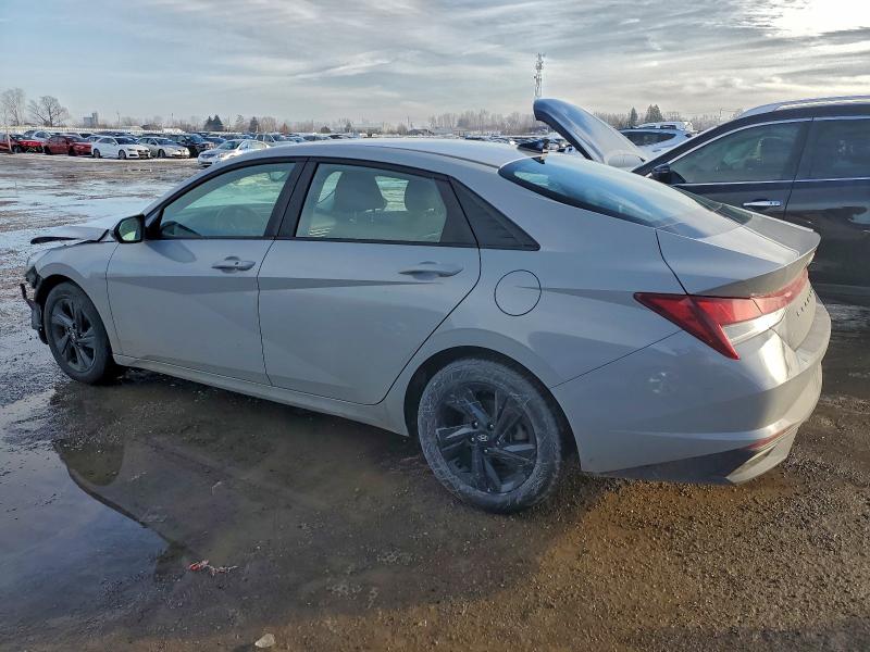 Фото 2 - HYUNDAI ELANTRA