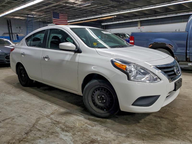 Фото 4 - NISSAN VERSA
