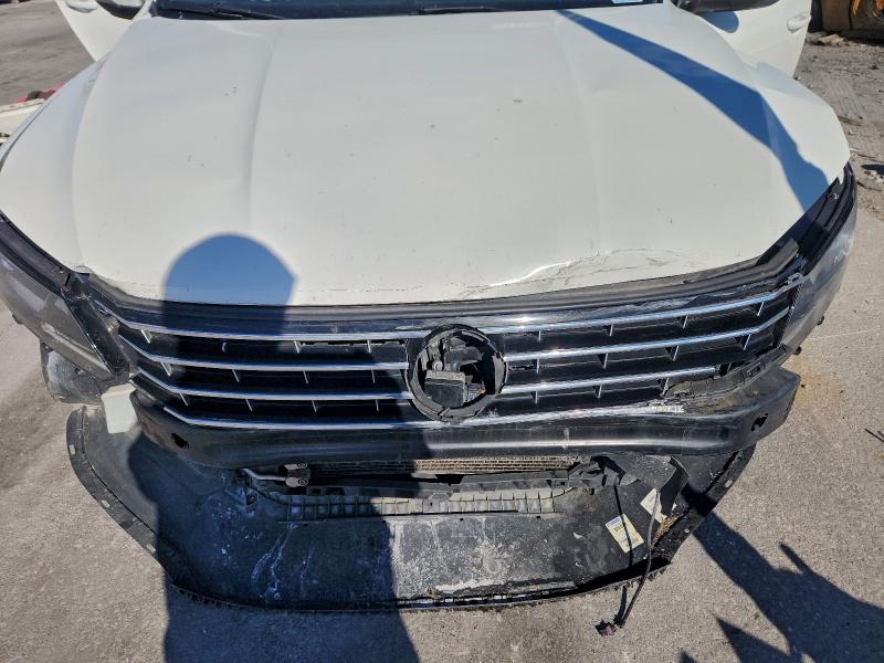 Фото 11 - VOLKSWAGEN PASSAT