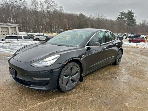 Фото 1 - TESLA MODEL 3