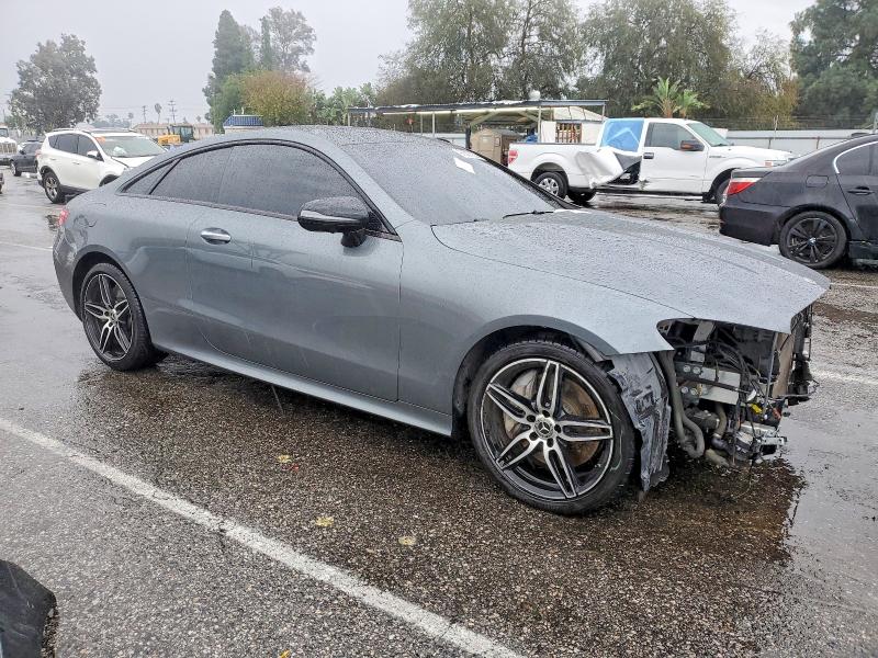 Фото 4 - MERCEDES-BENZ E-CLASS