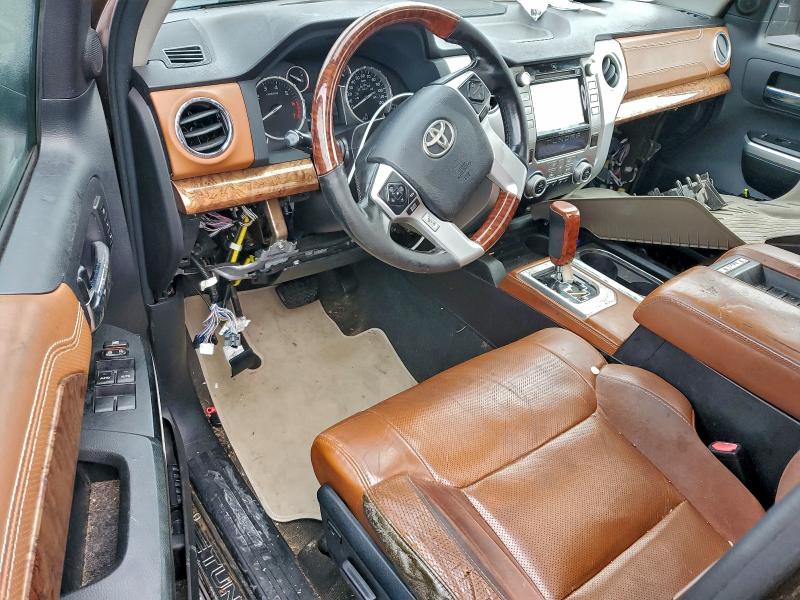 Фото 8 - TOYOTA TUNDRA
