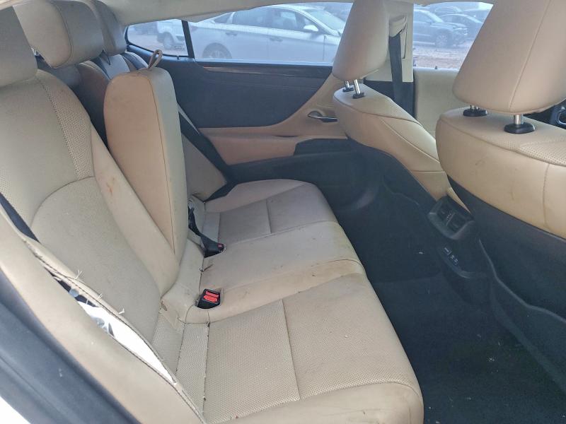 Фото 10 - LEXUS ES350