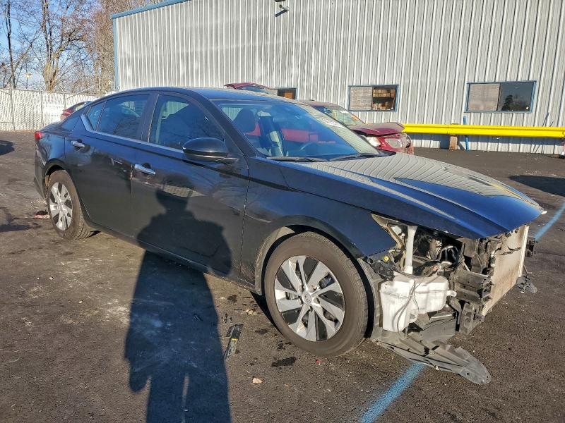 Фото 4 - NISSAN ALTIMA