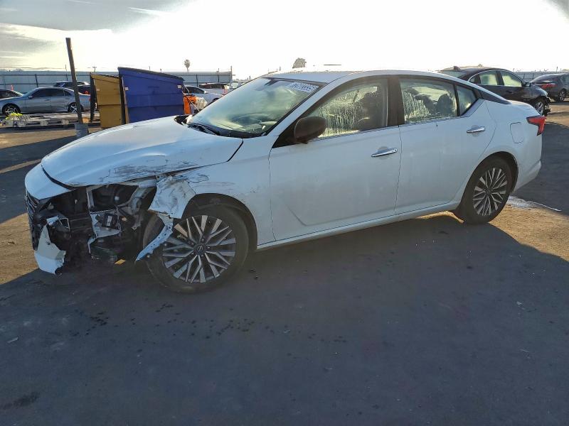 Фото 1 - NISSAN ALTIMA