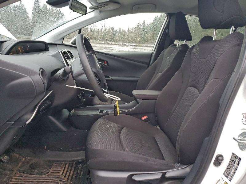 Фото 7 - TOYOTA PRIUS