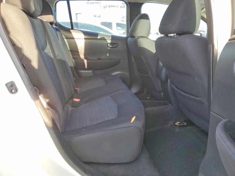 Фото 10 - NISSAN LEAF