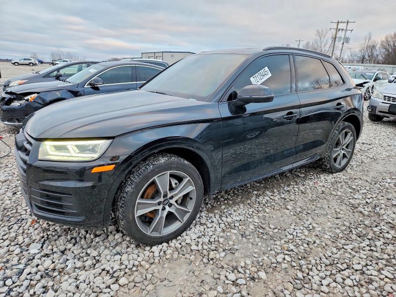 Фото 1 - AUDI Q5