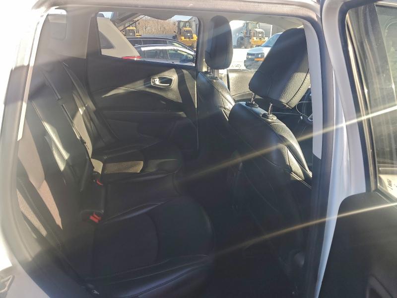 Фото 11 - JEEP COMPASS