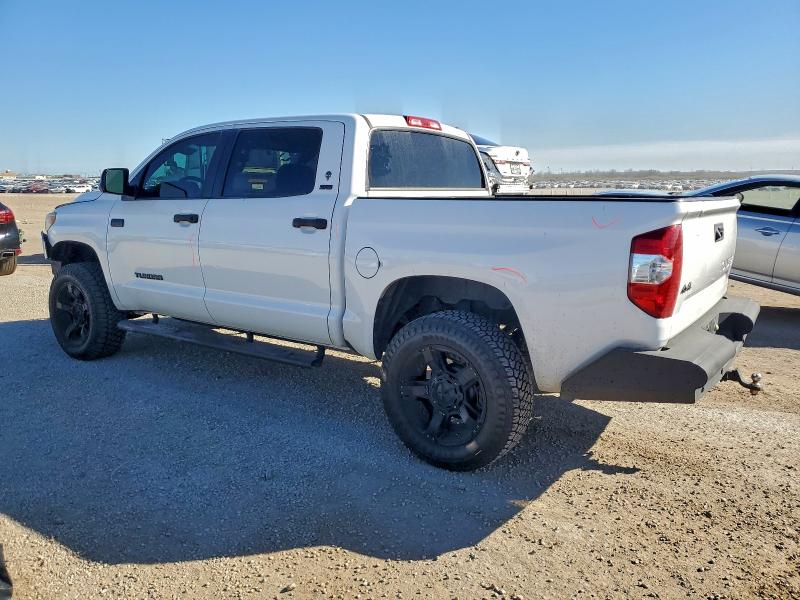 Фото 2 - TOYOTA TUNDRA