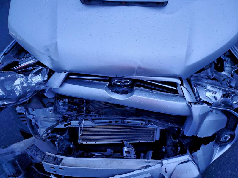 Фото 12 - TOYOTA 4RUNNER