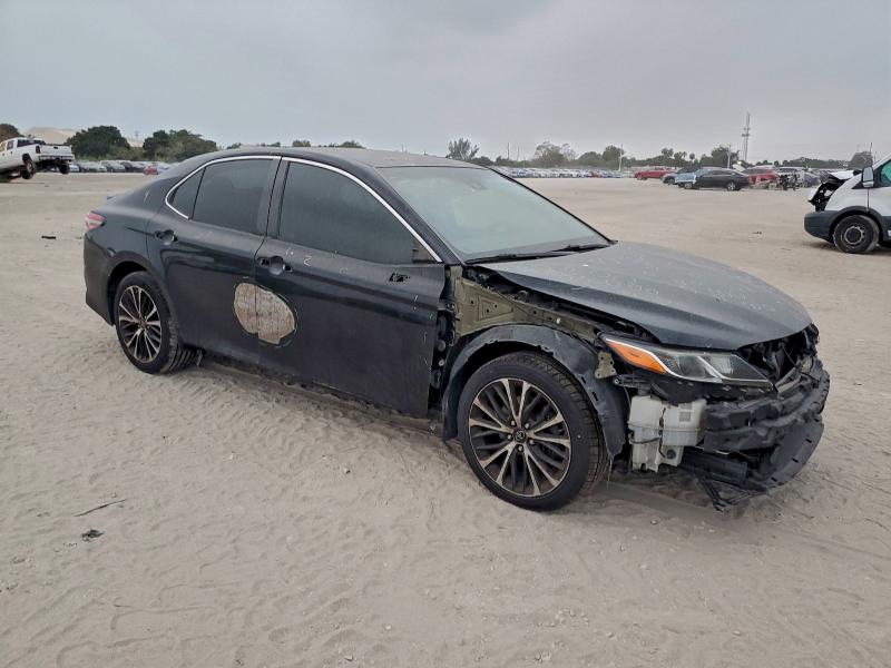 Фото 4 - TOYOTA CAMRY