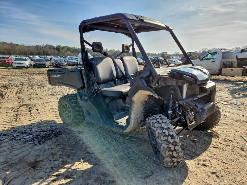 CAN-AM DEFENDER 2025