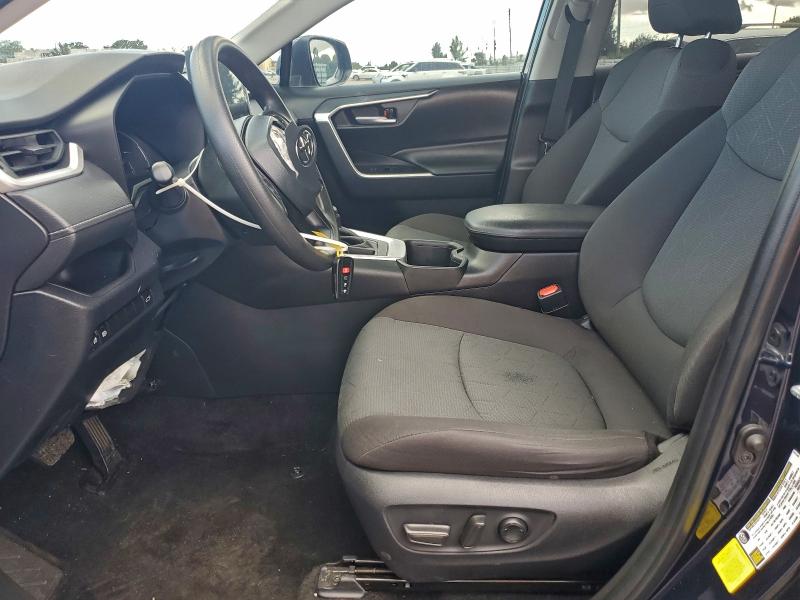 Фото 7 - TOYOTA RAV4