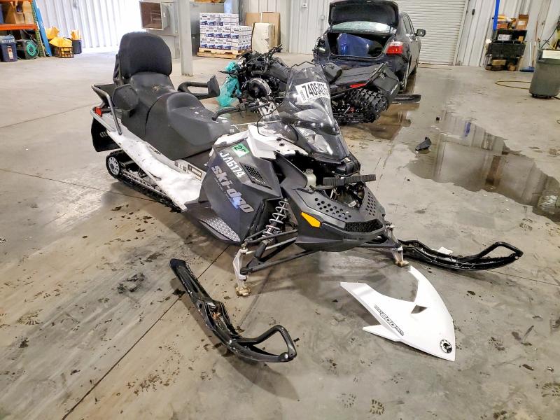 SKI-DOO SNOWMOBILE 2013