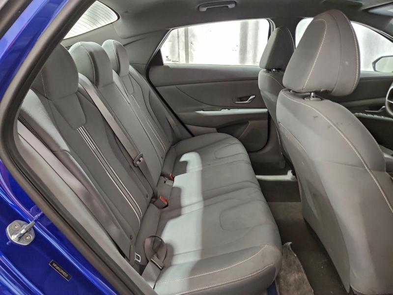 Фото 10 - HYUNDAI ELANTRA