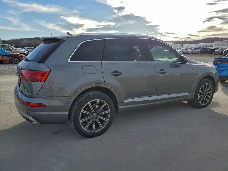 Фото 3 - AUDI Q7