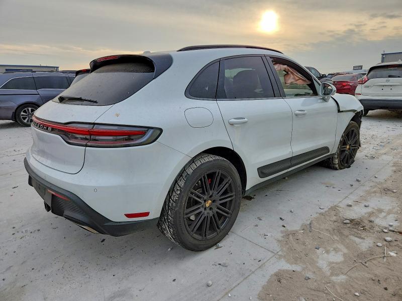 Фото 3 - PORSCHE MACAN