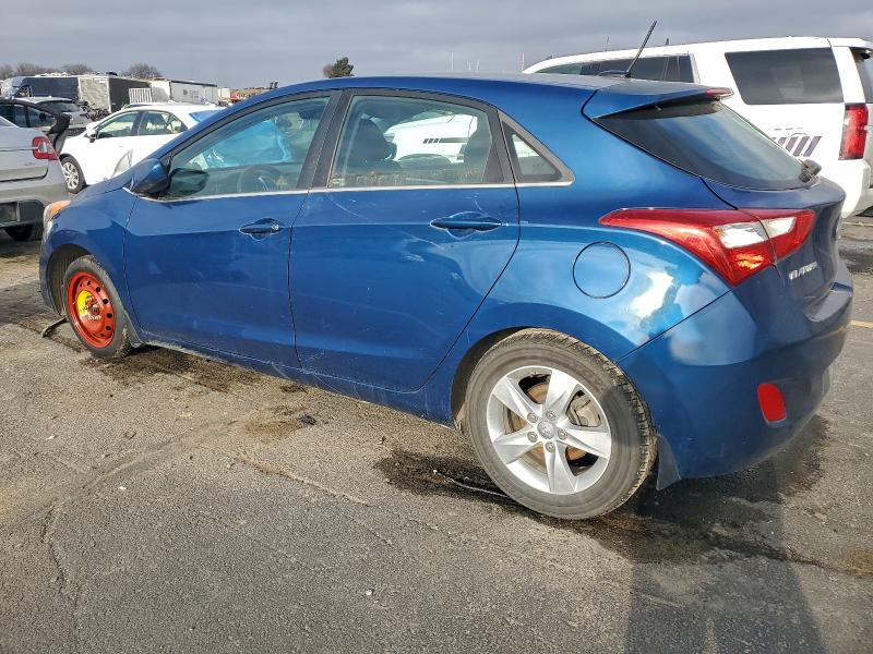 Фото 2 - HYUNDAI ELANTRA