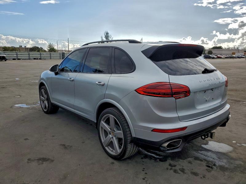 Фото 2 - PORSCHE CAYENNE