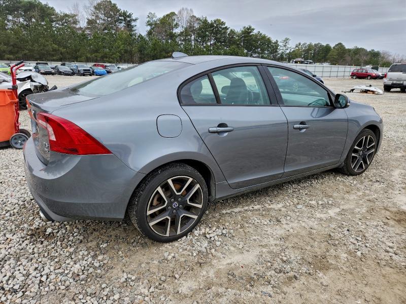 Фото 3 - VOLVO S60