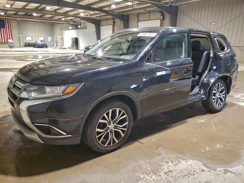 Фото 1 - MITSUBISHI OUTLANDER