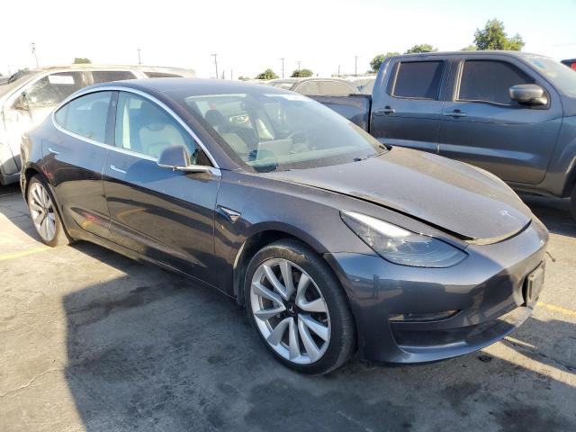 Фото 4 - TESLA MODEL 3